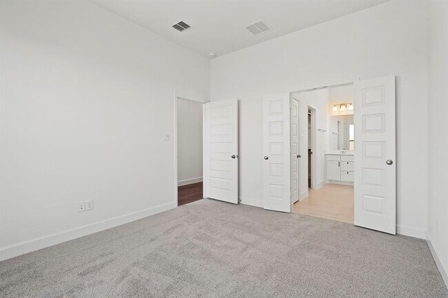 Building Photo - 16323 Rock Hollow Bend Ln