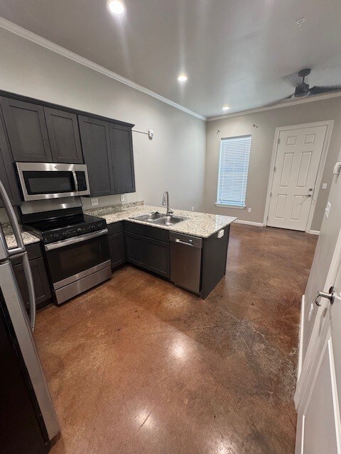 Building Photo - 305 W Second St