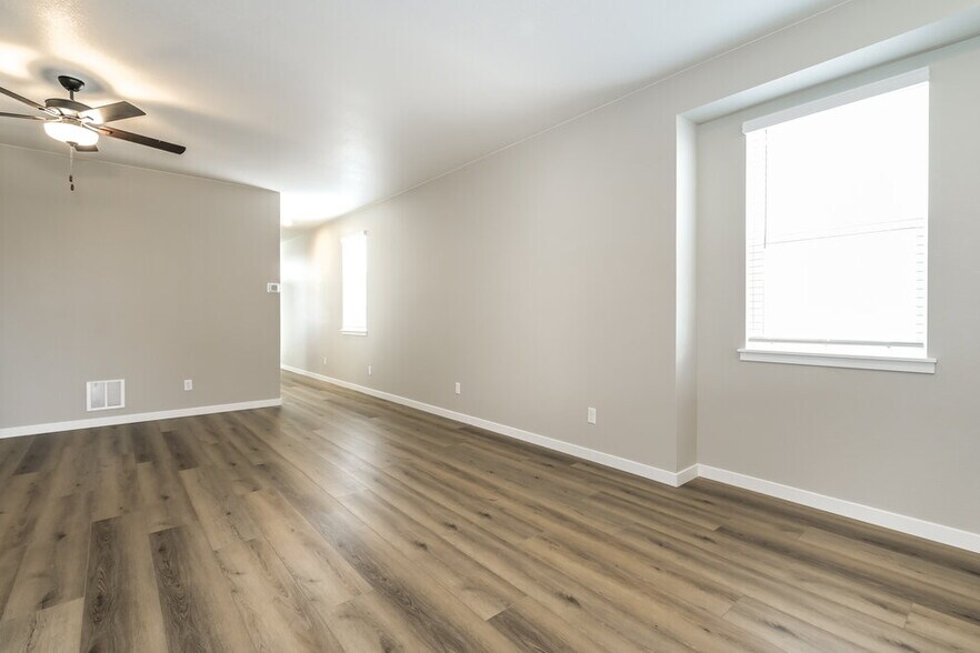 Building Photo - 9458 Yampa St