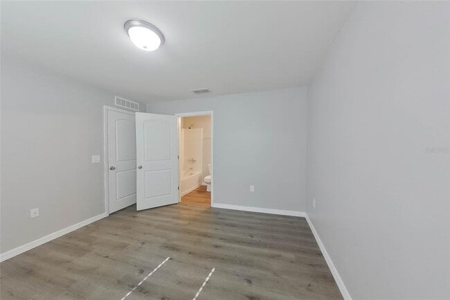 Building Photo - 2103 Roosevelt Ave