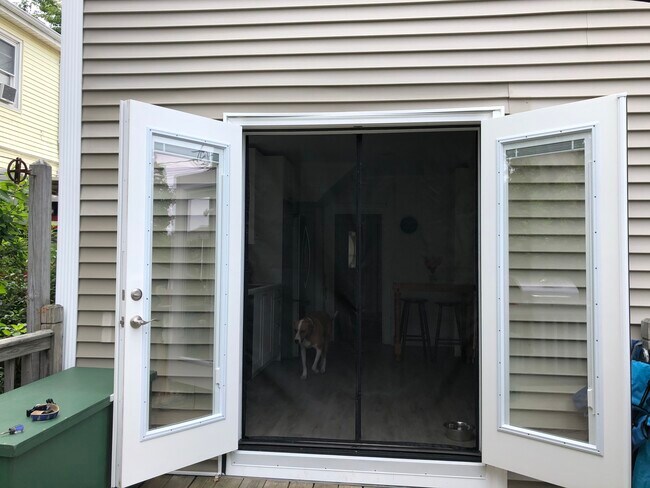 Building Photo - 14 Bedlow Ave