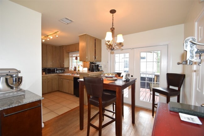 Building Photo - 1130 Stonecrest Dr