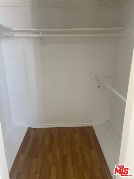 Building Photo - 416 N Oakhurst Dr