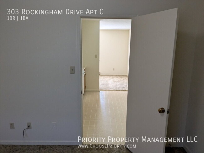 Building Photo - 303 Rockingham Dr
