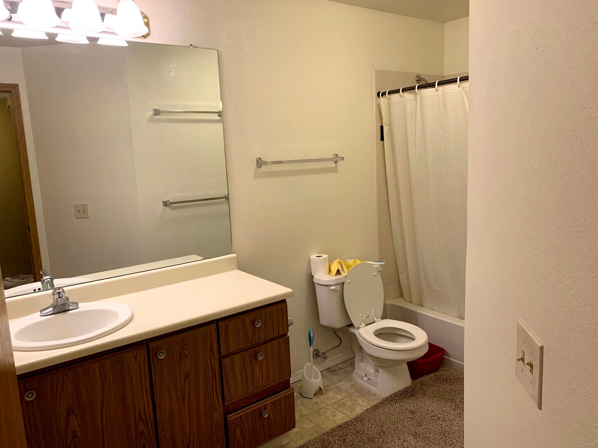 Building Photo - 2740 E Otero Plz