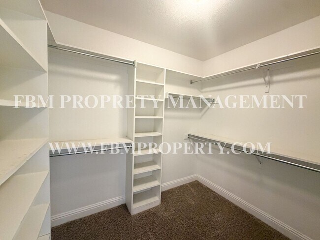 Building Photo - 163 Highland Dr