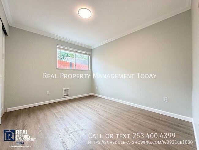 Building Photo - 1111 SW 148th St