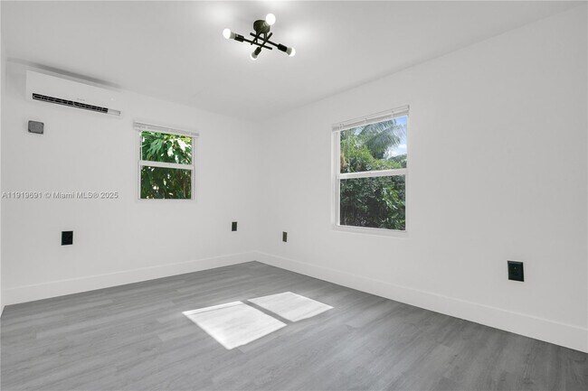 Building Photo - 575 NW 99th St