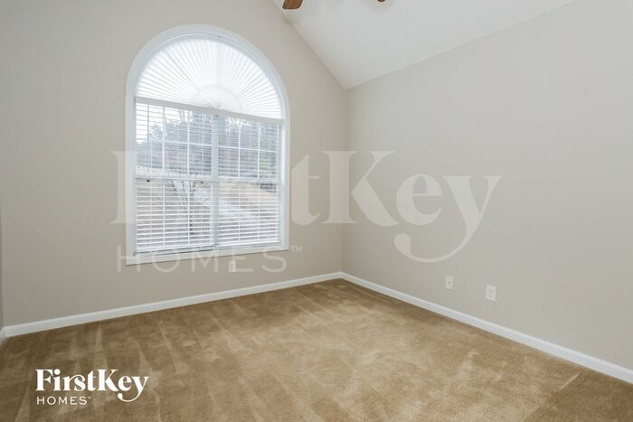 Building Photo - 205 Crown Oaks Ct