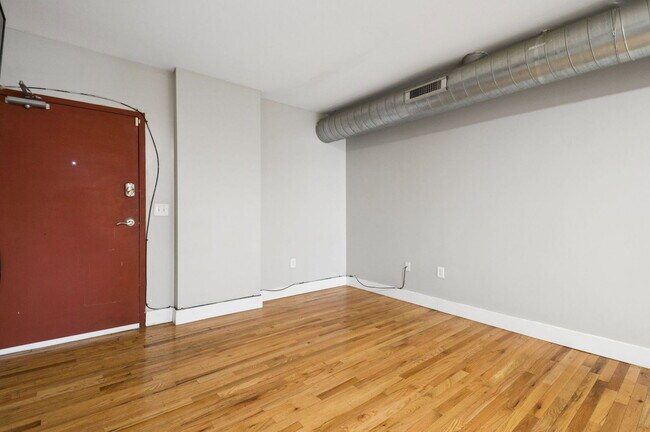 Building Photo - 1651 N Pearl St