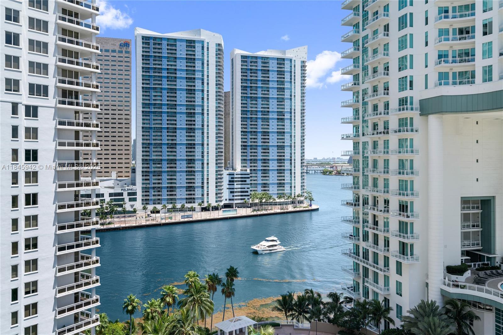Building Photo - 801 Brickell Key Blvd