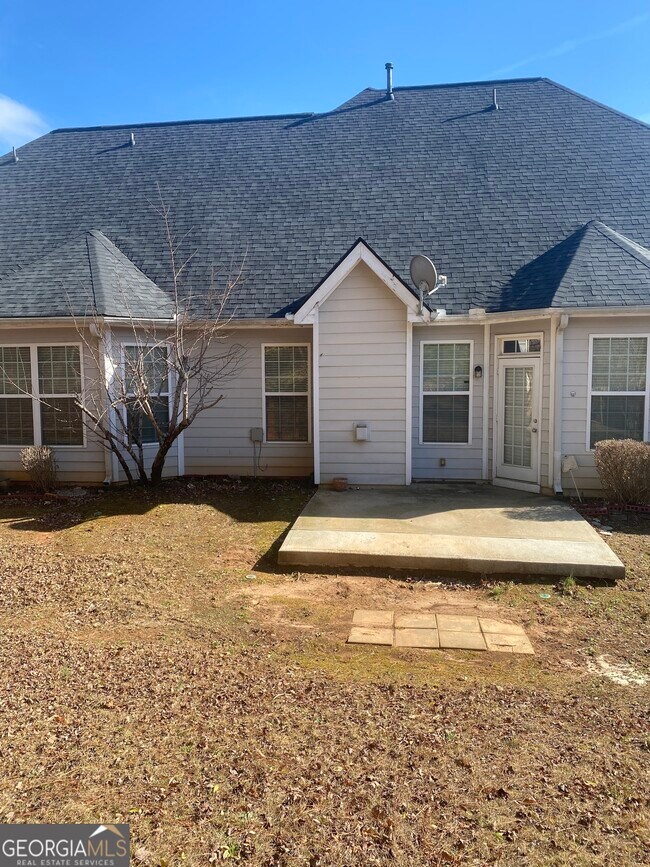 Building Photo - 539 Greyhawk Way