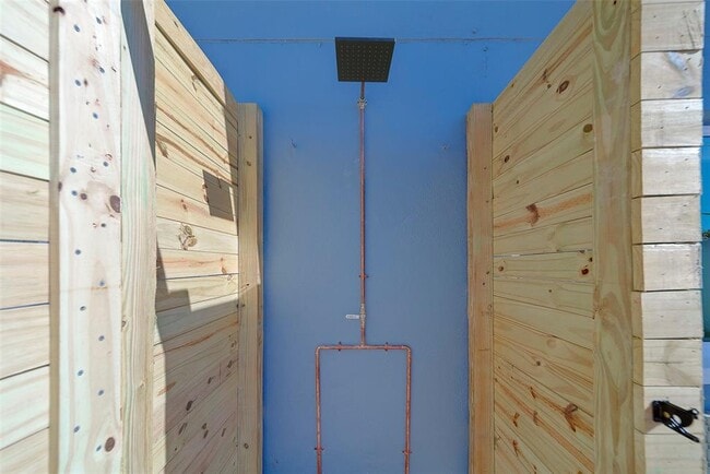 Building Photo - 13248 4th St E