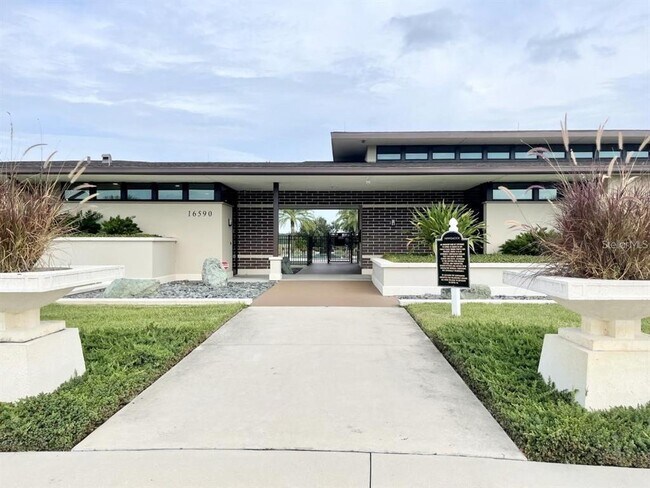 Building Photo - 15910 Marina Bay Dr