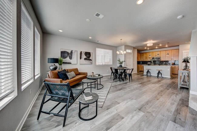 Building Photo - Gorgeous New Build 3 Bed 2 1/2 Bath in Timnath Lakes!