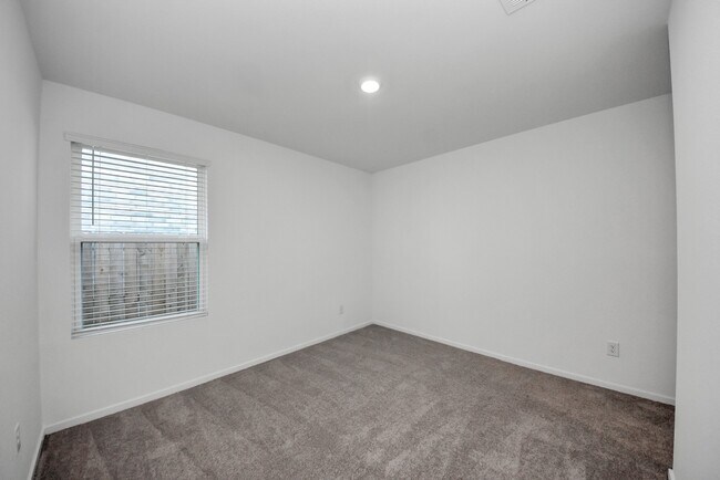 Building Photo - 3032 Colusa Rdg Dr