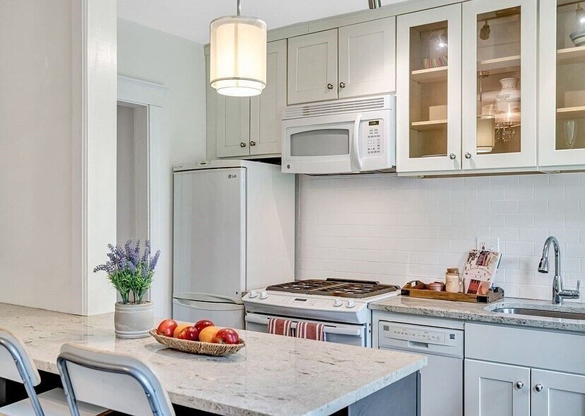 *Pictures are representative samples of the advertised unit. In some cases, the actual units you tou - 21 Westbourne Ter