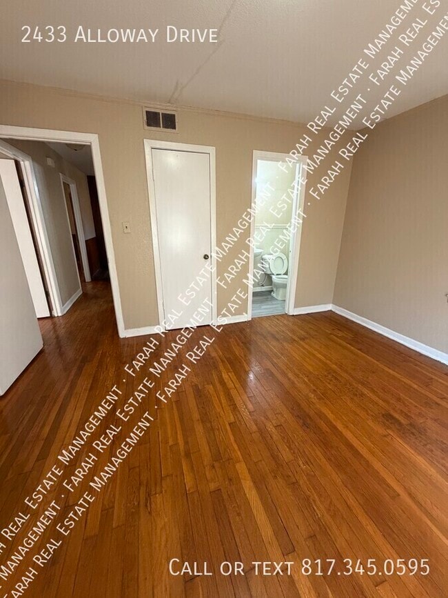 Building Photo - 2433 Alloway Dr