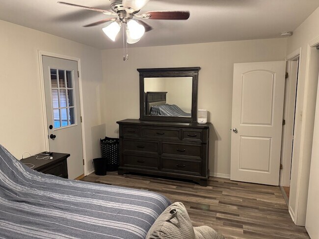 Building Photo - 2524 W 109th Pl