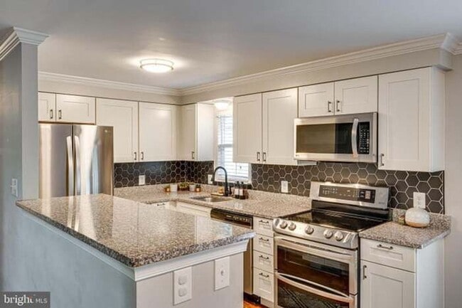 Building Photo - 3757 Hunting Creek Rd