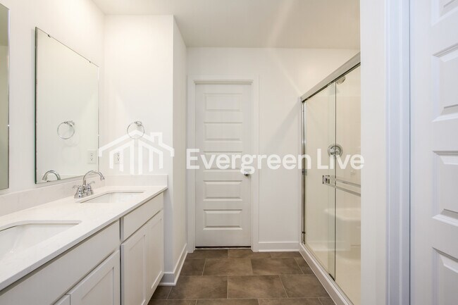 Building Photo - 947 Penrose Pl