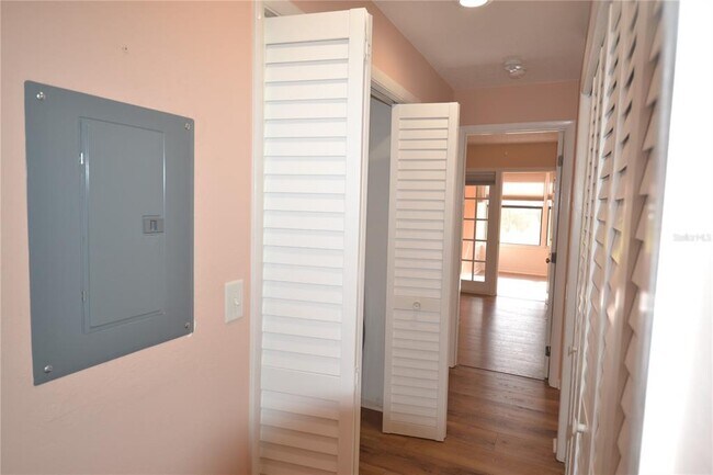 Building Photo - 40 Gretchen Ct