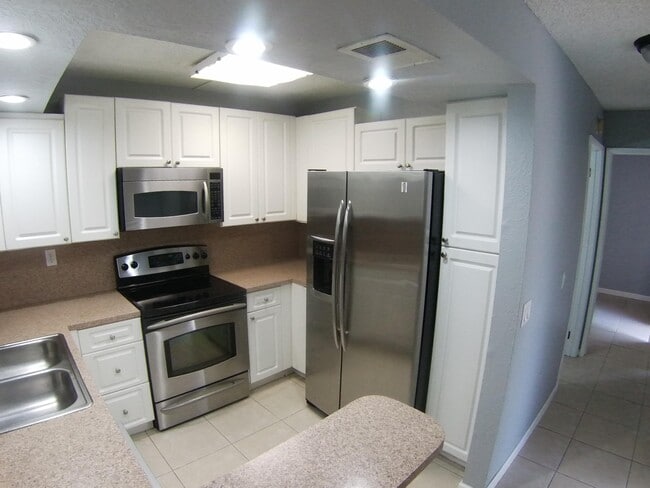 Building Photo - 8116 Severn Dr