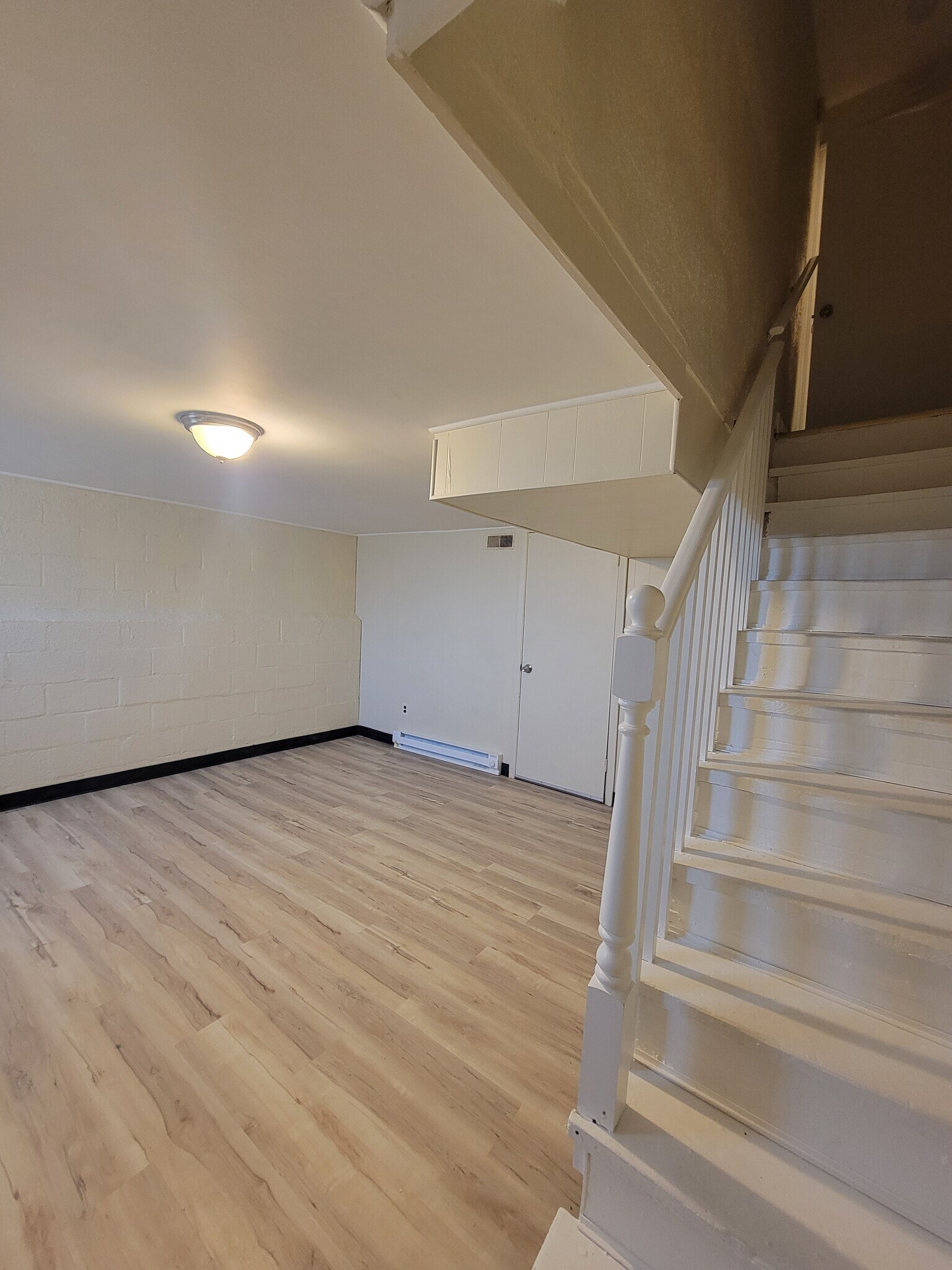 Building Photo - 3226 Westmont Ave