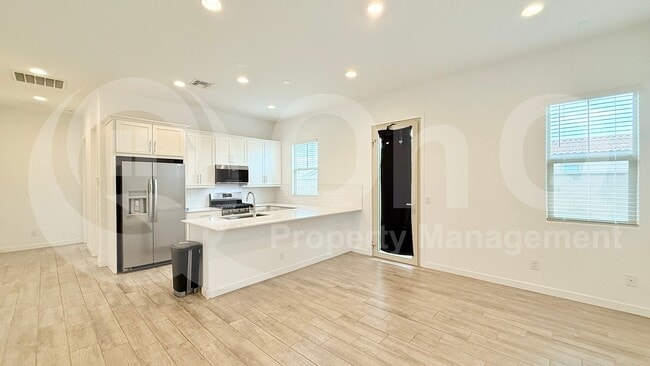 Building Photo - 5840 S Delaware St