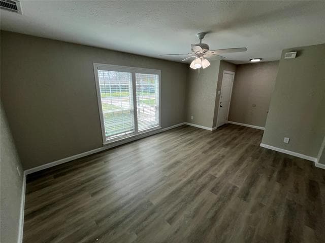 Building Photo - 2017 Tolosa Dr