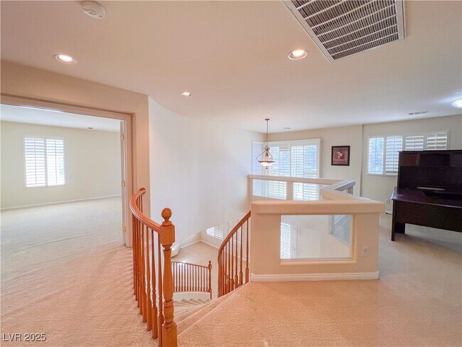 Building Photo - 6586 Shadow Cove Ave