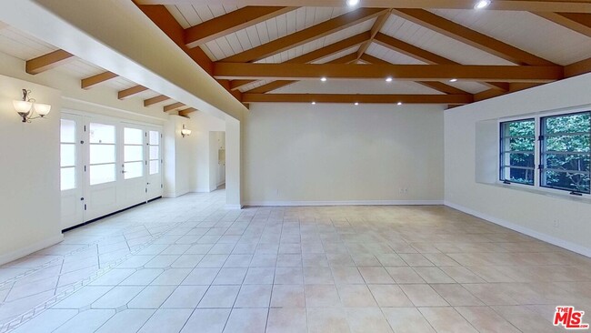 Building Photo - 3920 Van Noord Ave