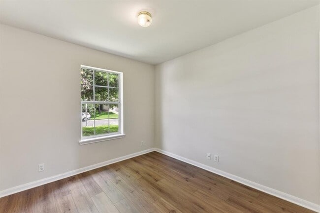 Building Photo - 906 Jasmine Trail