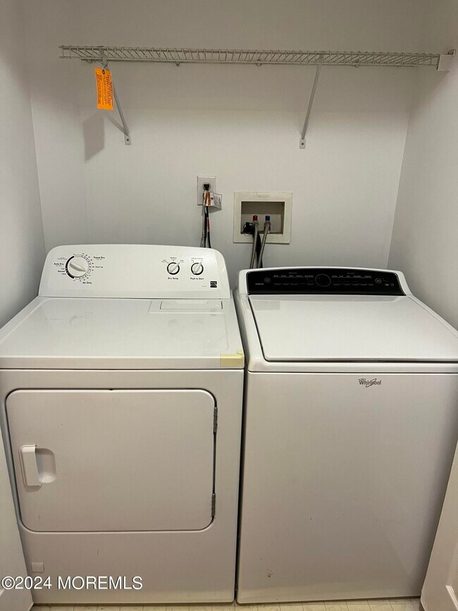 Building Photo - 156 Brookfield Dr