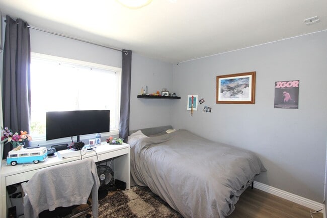 Building Photo - Gorgeous 4 Bedroom 2 Bathroom house in Poway