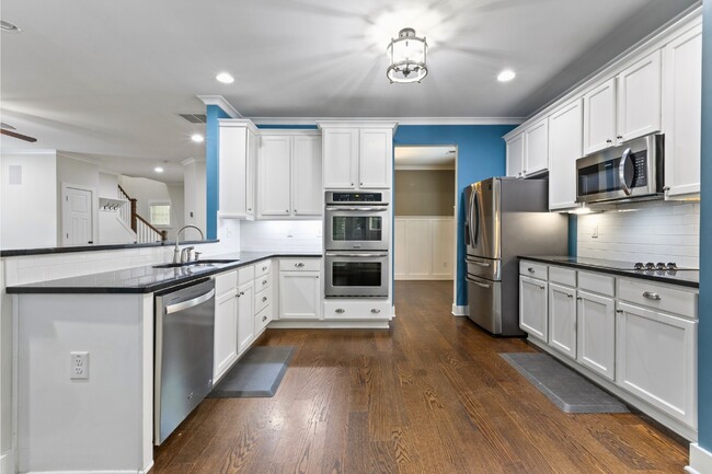 Building Photo - 1455 Reynolds Dr