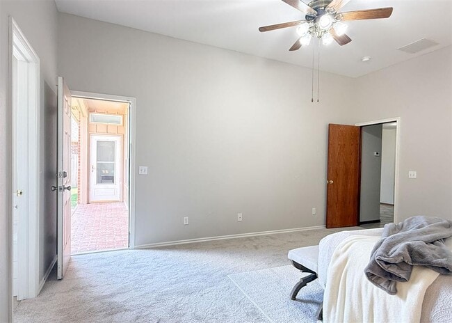 Building Photo - 18212 Willow Oak Ln