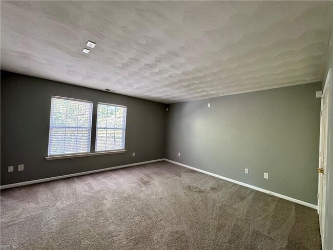 Building Photo - 114 Ellis Dr