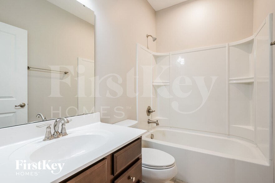 Building Photo - 3793 Pin Hook Rd