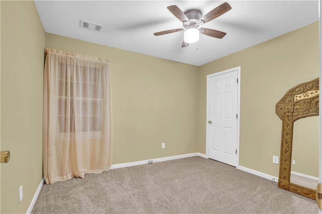 Building Photo - 255 Thornbush Ln
