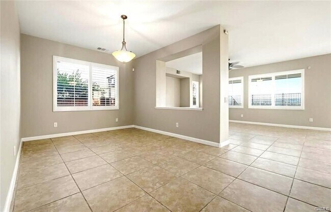 Building Photo - 29056 Barcelona Ct