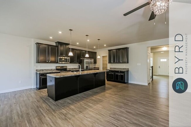 Building Photo - 9206 Miranda Ln