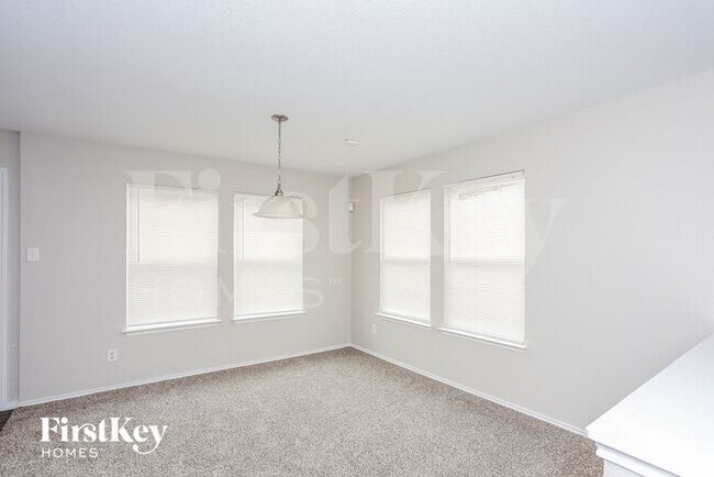 Building Photo - 3010 Dusty Oak Dr