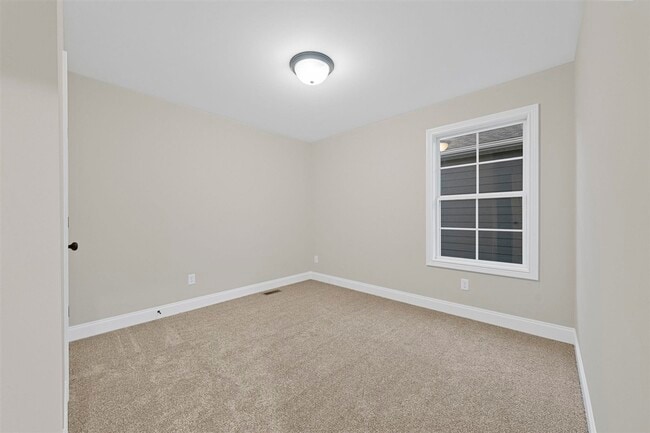 Building Photo - 722 Sheldrake Ln