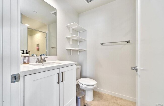 Building Photo - 126 Novel