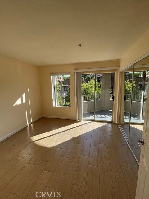 Building Photo - 1965 Las Colinas Cir