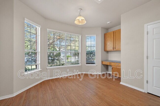 Building Photo - 212 Cloud Crossing