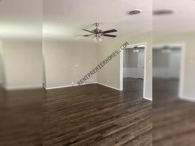 Building Photo - 3805 Kushla Ave