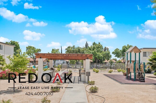 Building Photo - 13325 Heacock St