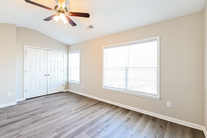 Building Photo - 1010 Annazanes Ct